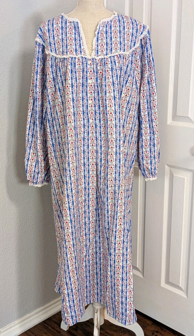 Lanz of Salzburg Night Dress Gown Flannel 2X Floral Heart Cotton Lace Tyrolean